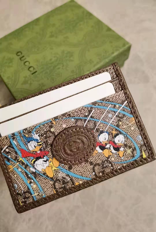 グッチ財布 レプリカ背面デザイン